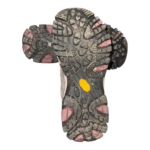 Merrell Gray and Black Sneakers with Mesh Upper and Thick Sole - Picture 6 of 6